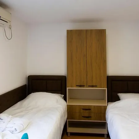 Apartment Smestaj Lucky